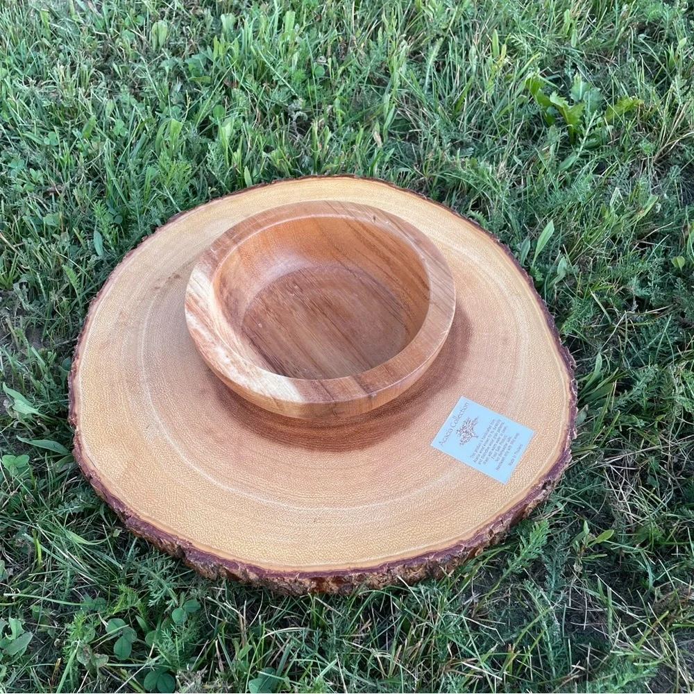 ACACIA COLLECTION Handcrafted Wooden Wood Slice Raw Edge Serving Tray Bowl